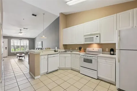145 Reserve Circle Oviedo FL 32765