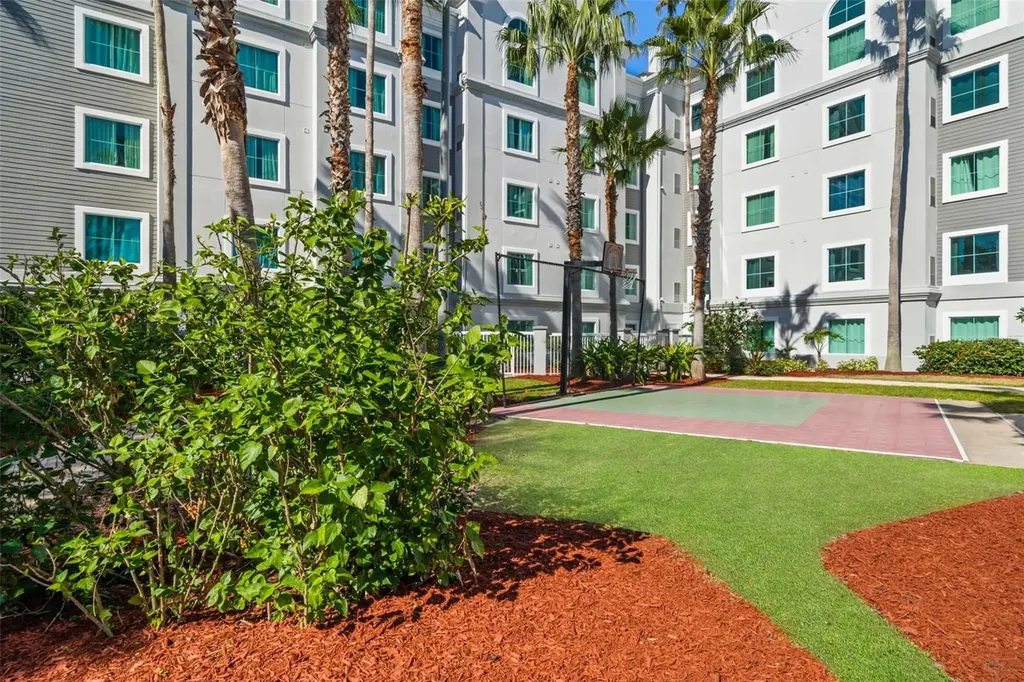 8303 Palm Parkway Orlando FL 32836