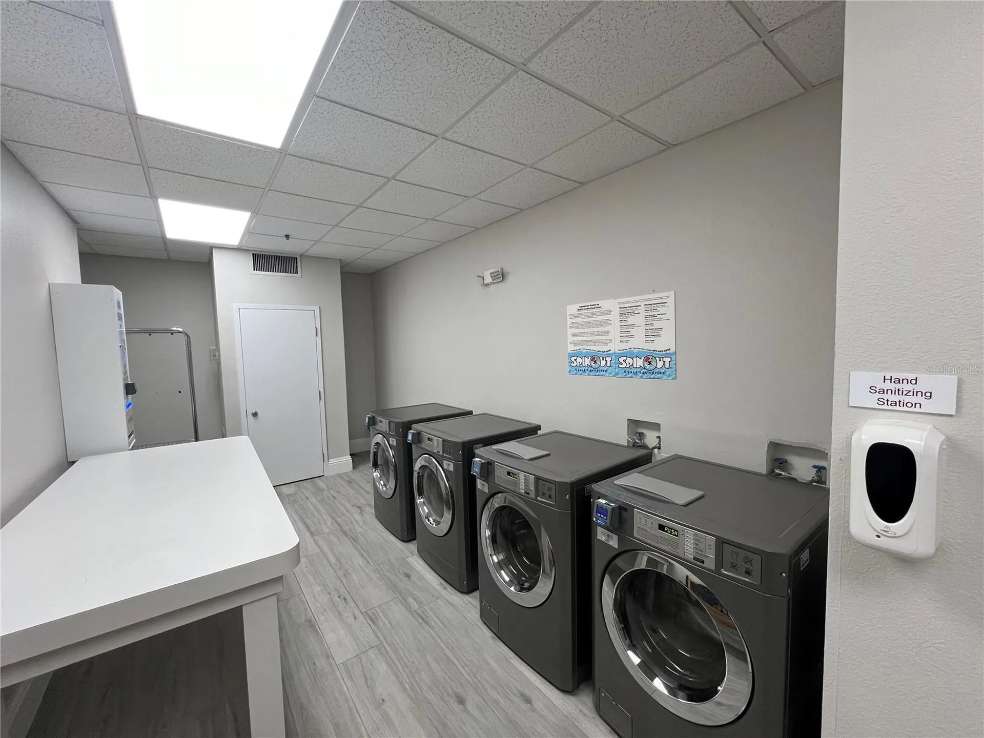 8303 Palm Parkway Orlando FL 32836