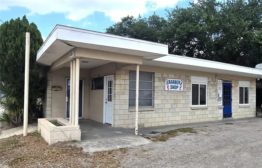 620 S Collins Street Plant City FL 33563