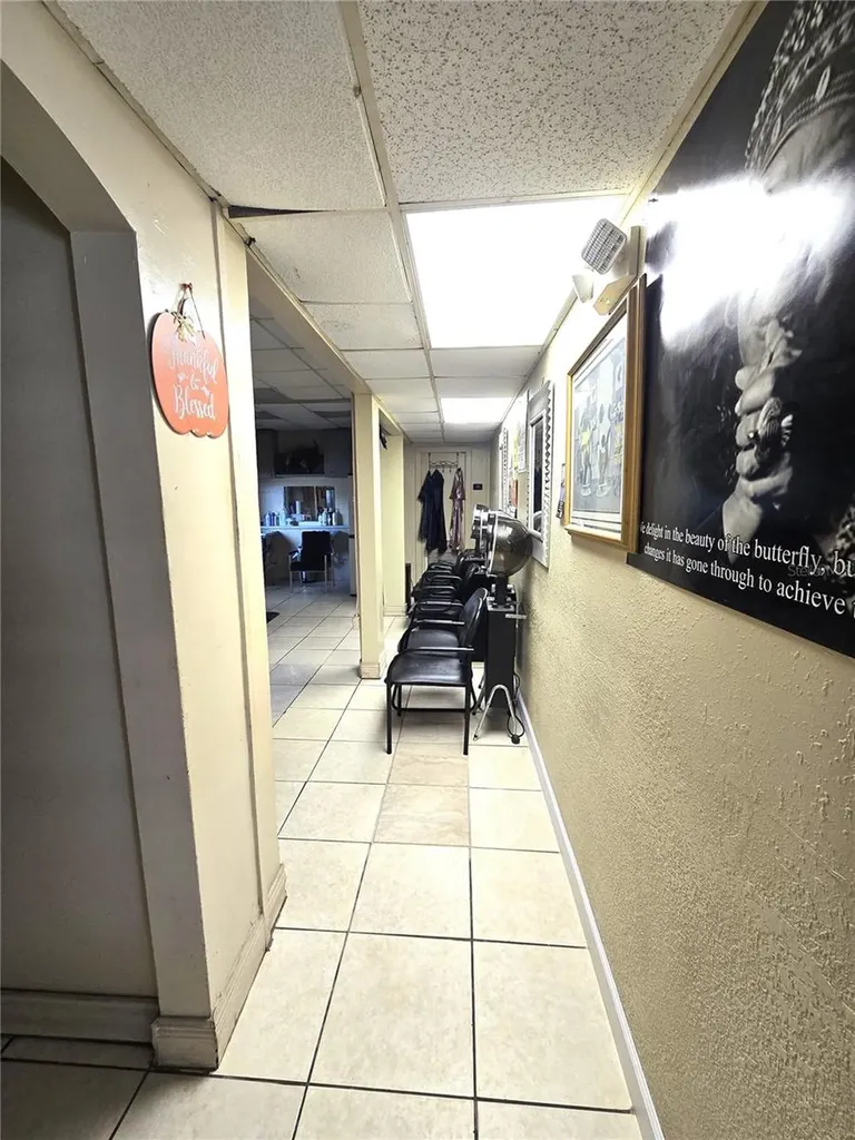 620 S Collins Street Plant City FL 33563