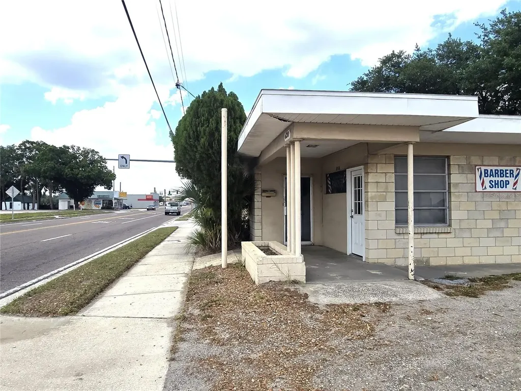 620 S Collins Street Plant City FL 33563