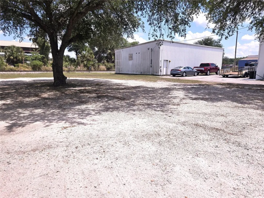 620 S Collins Street Plant City FL 33563