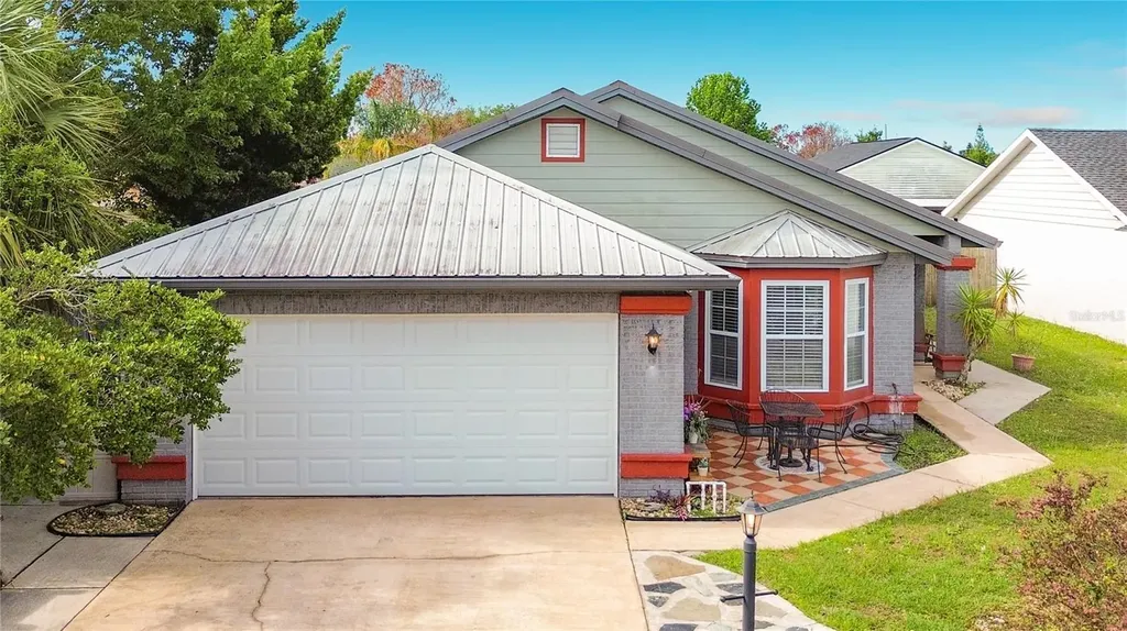 206 Hollywood Court N Kissimmee FL 34743