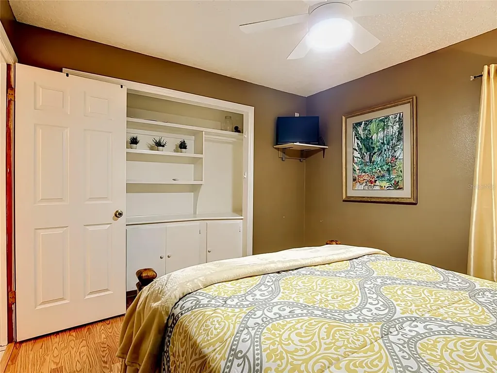 206 Hollywood Court N Kissimmee FL 34743