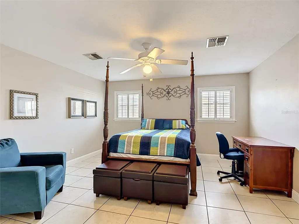 206 Hollywood Court N Kissimmee FL 34743