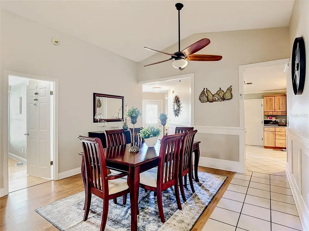 206 Hollywood Court N Kissimmee FL 34743