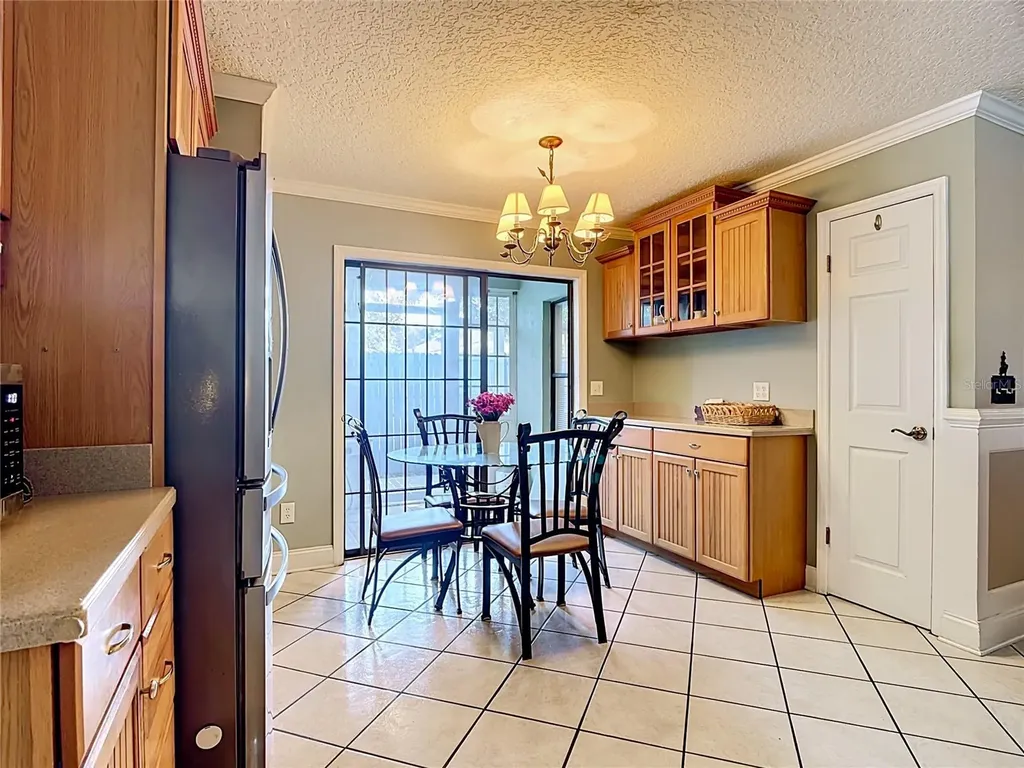 206 Hollywood Court N Kissimmee FL 34743