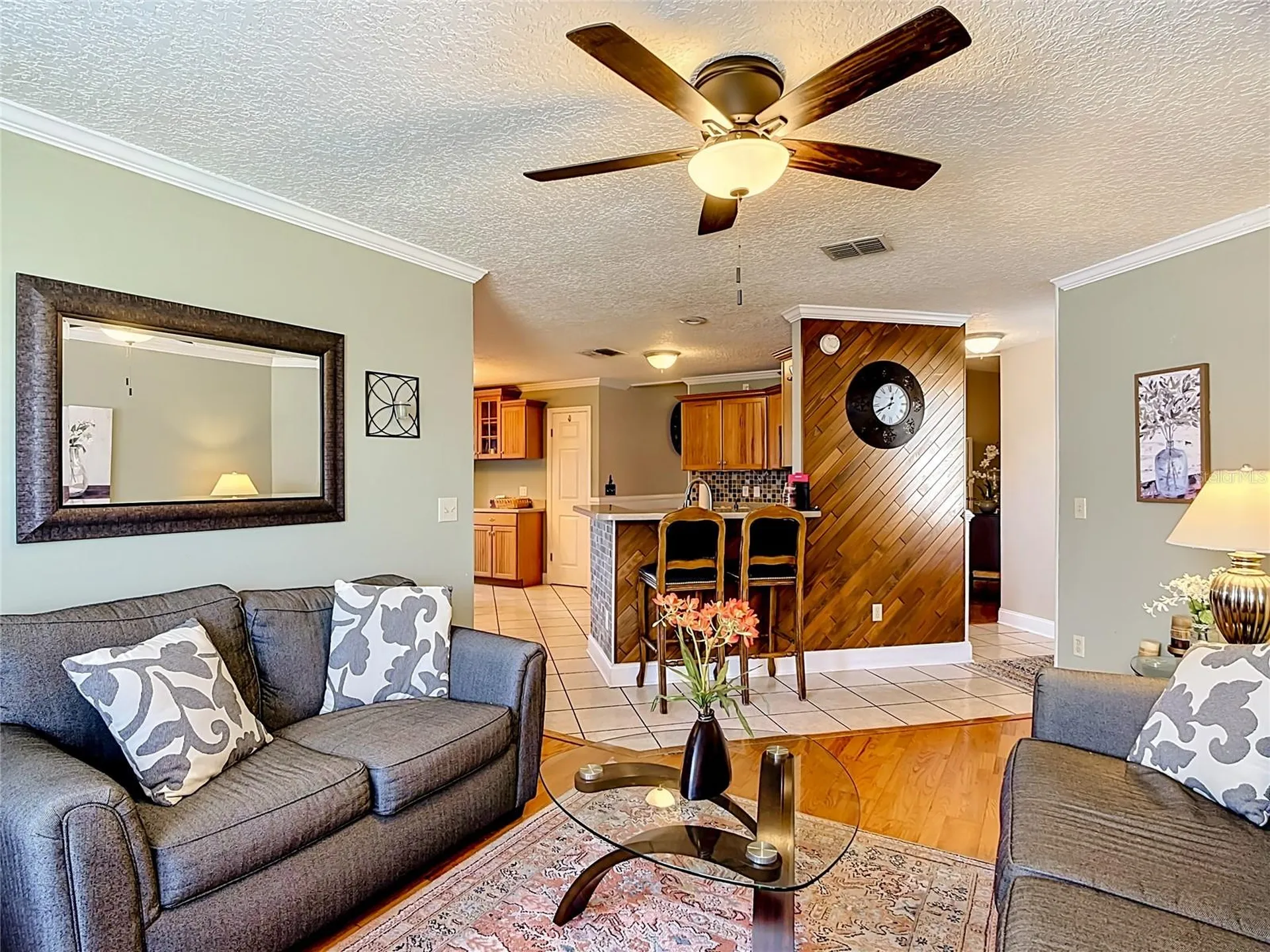 206 Hollywood Court N Kissimmee FL 34743