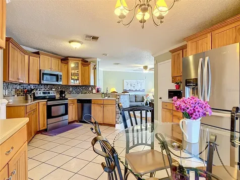 206 Hollywood Court N Kissimmee FL 34743