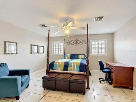 206 Hollywood Court N Kissimmee FL 34743