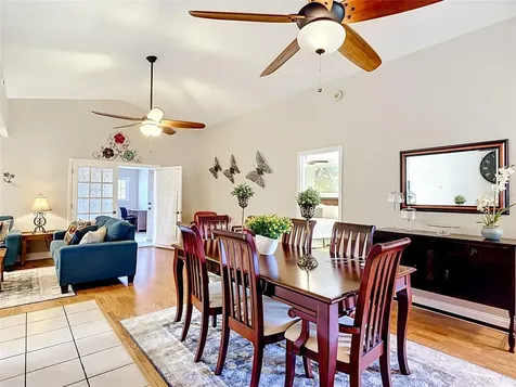 206 Hollywood Court N Kissimmee FL 34743