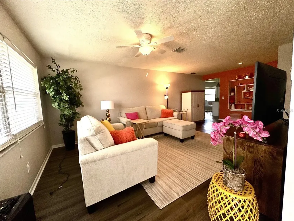 6997 Versailles N Pinellas Park FL 33781