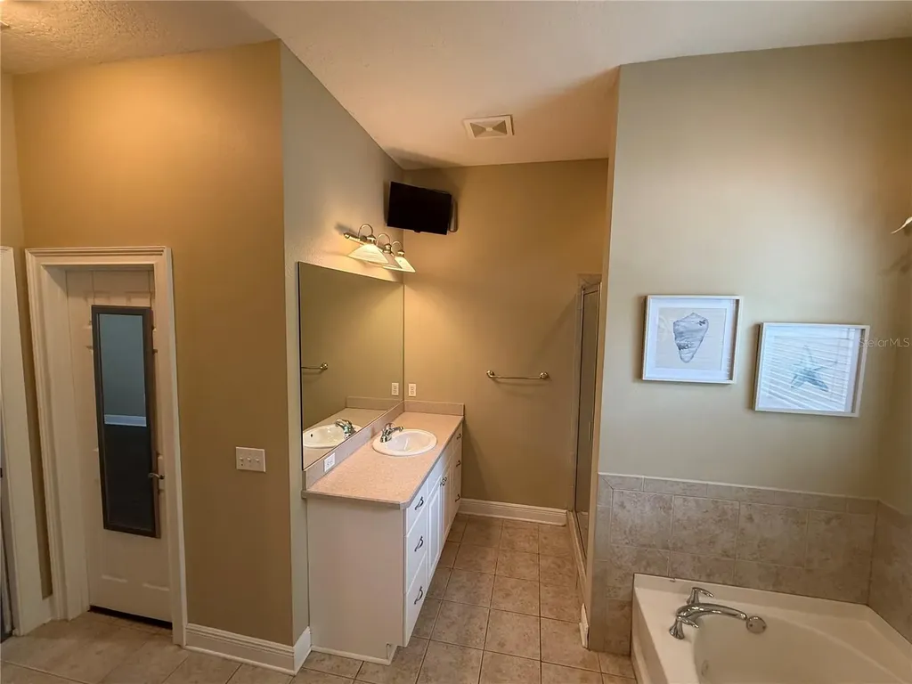 16747 NW 167th Place Alachua FL 32615