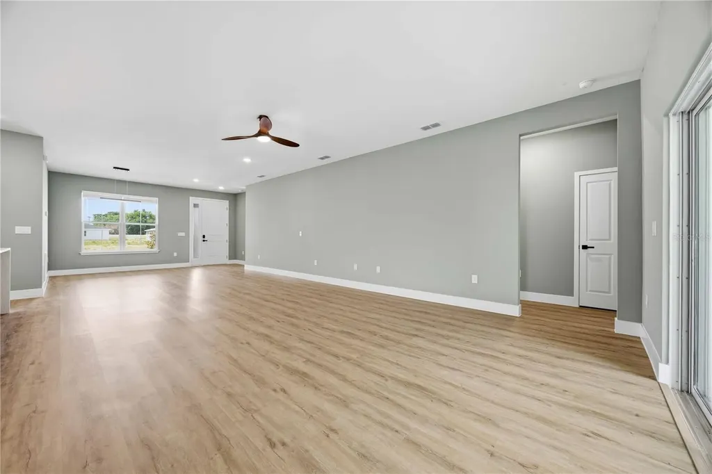 2112 River Hawk Loop Winter Haven FL 33880