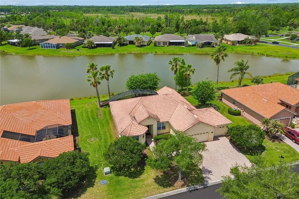 632 Shorehaven Drive Poinciana FL 34759