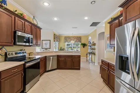 632 Shorehaven Drive Poinciana FL 34759