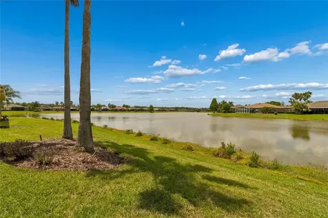 632 Shorehaven Drive Poinciana FL 34759