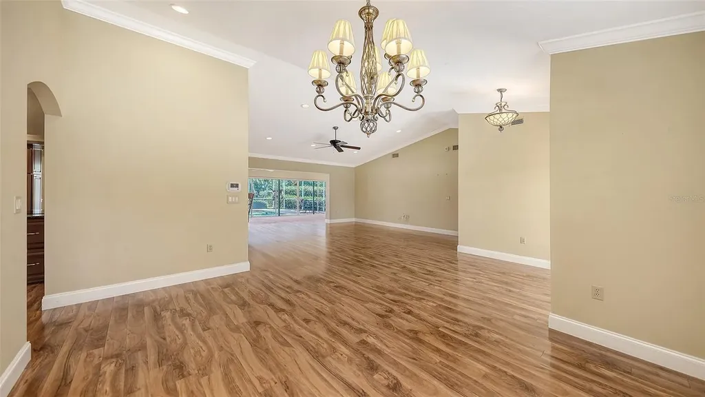 6921 Country Lakes Circle Sarasota FL 34243