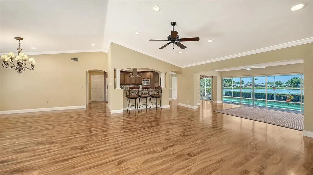 6921 Country Lakes Circle Sarasota FL 34243