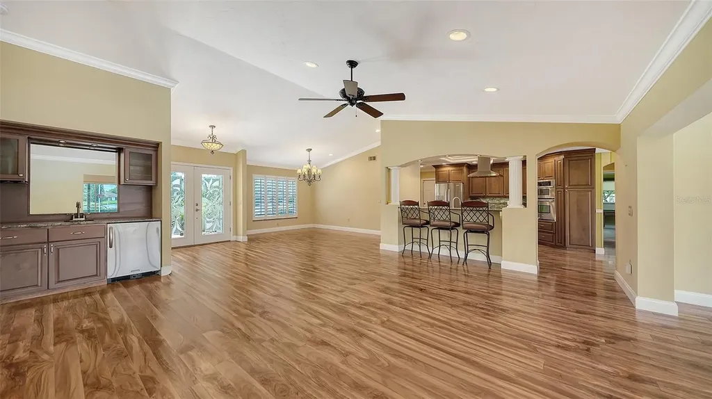 6921 Country Lakes Circle Sarasota FL 34243