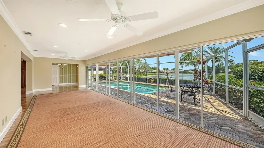 6921 Country Lakes Circle Sarasota FL 34243