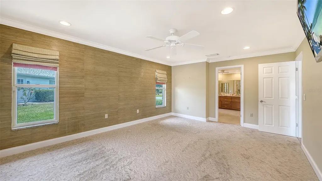 6921 Country Lakes Circle Sarasota FL 34243