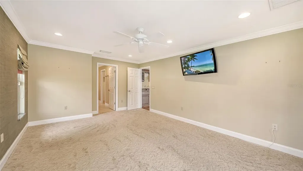 6921 Country Lakes Circle Sarasota FL 34243