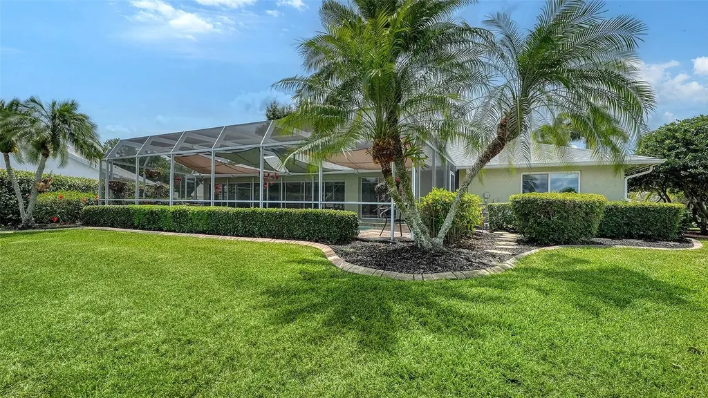 6921 Country Lakes Circle Sarasota FL 34243