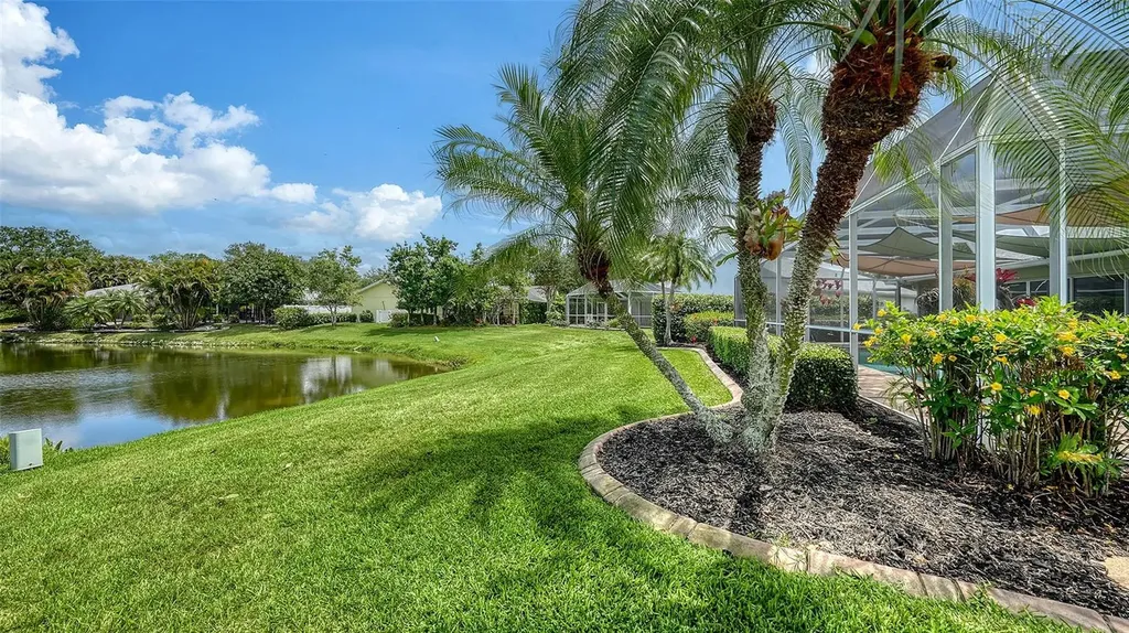 6921 Country Lakes Circle Sarasota FL 34243