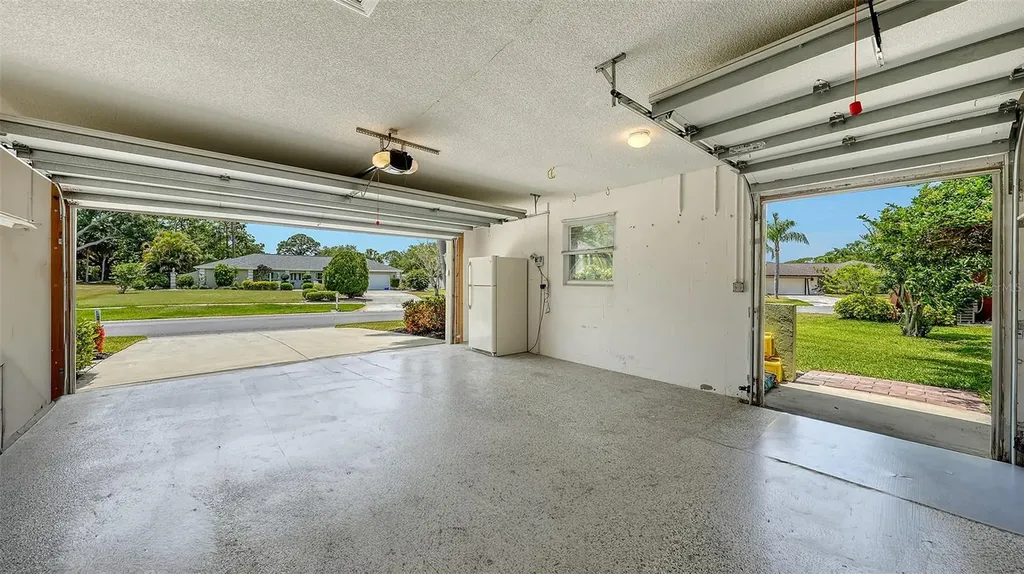 6921 Country Lakes Circle Sarasota FL 34243