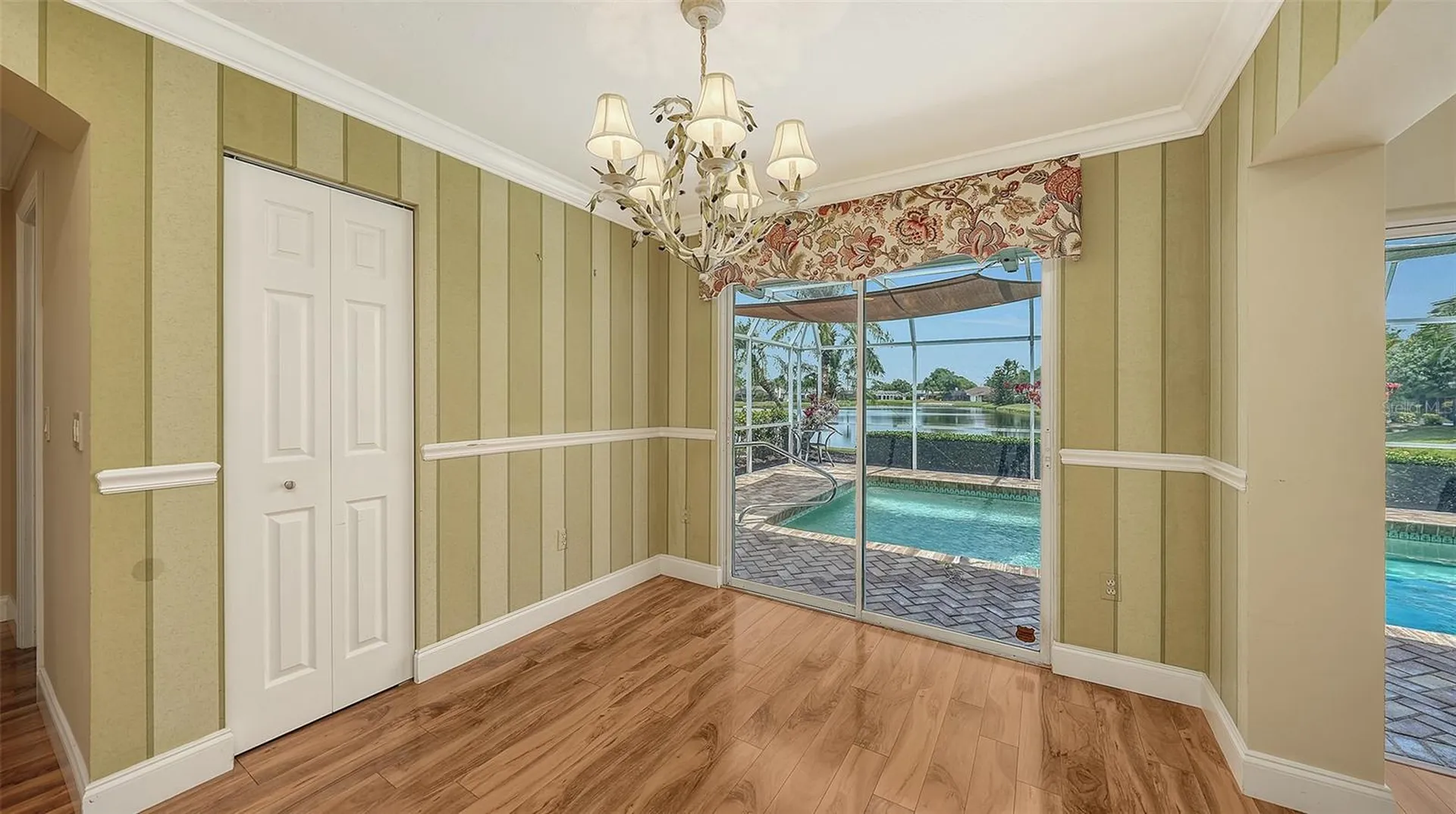 6921 Country Lakes Circle Sarasota FL 34243