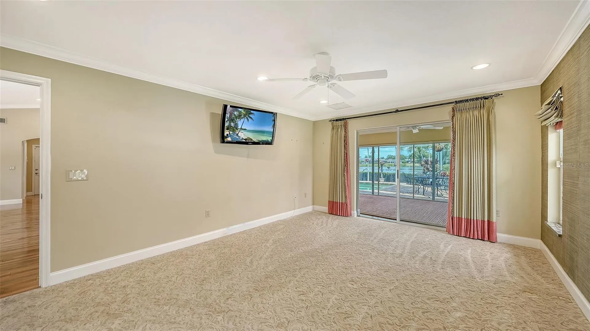 6921 Country Lakes Circle Sarasota FL 34243