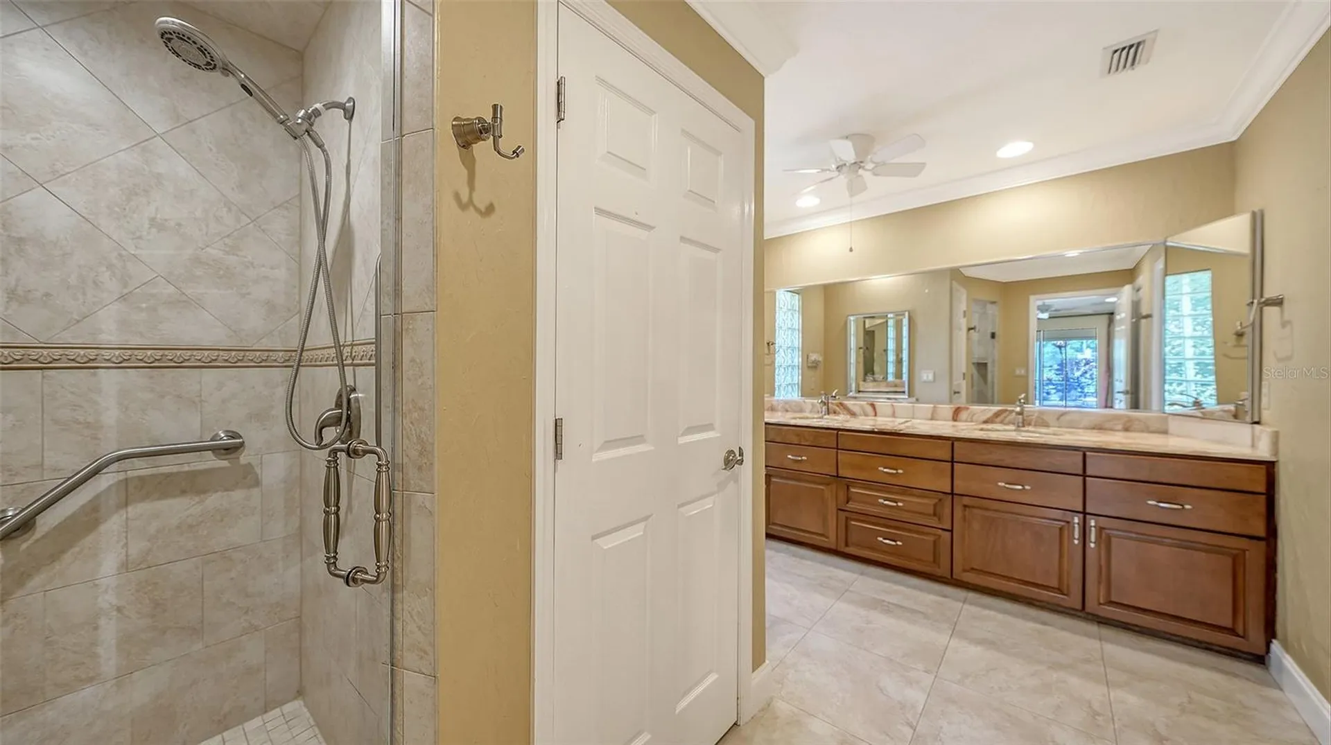 6921 Country Lakes Circle Sarasota FL 34243