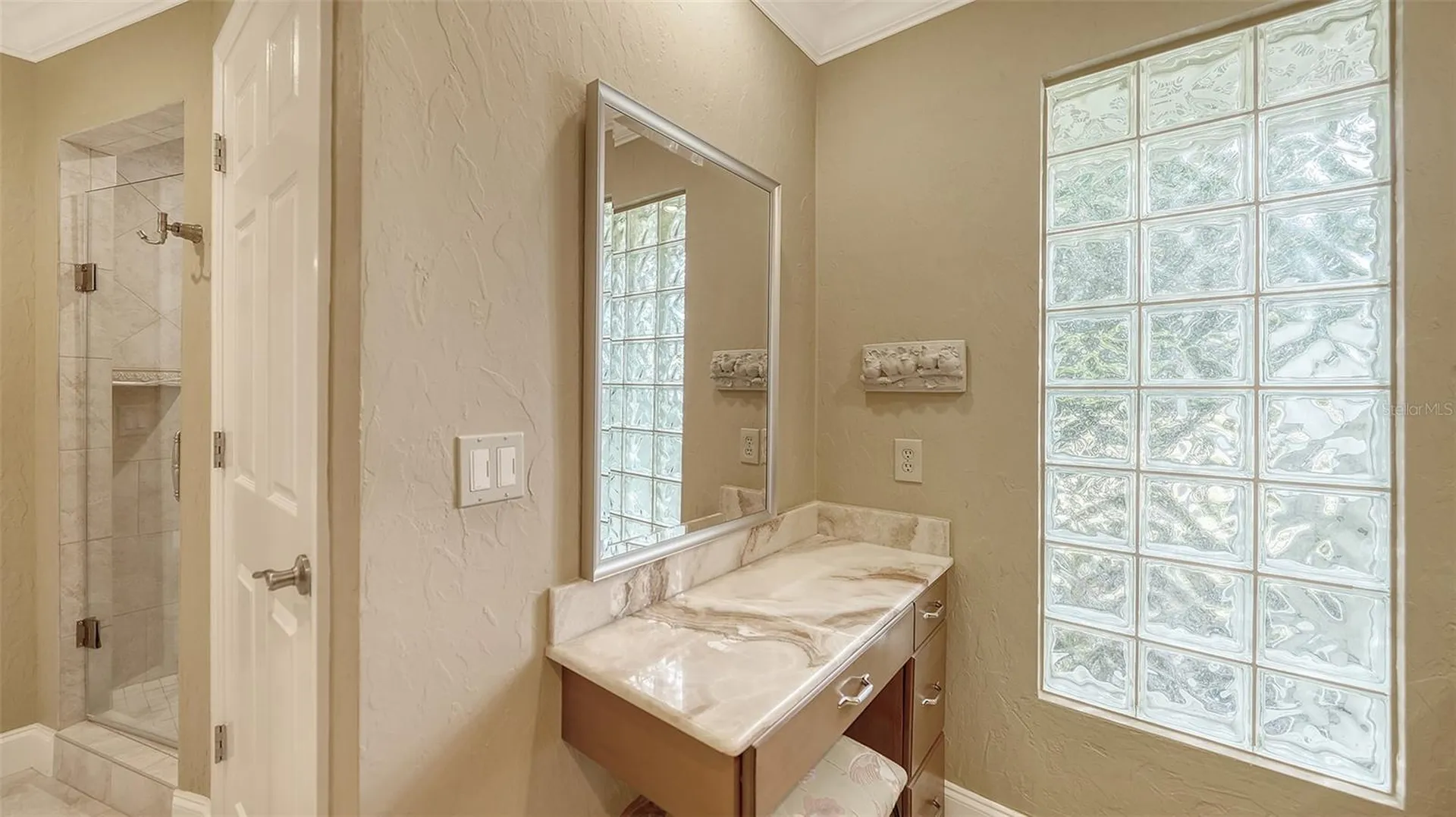 6921 Country Lakes Circle Sarasota FL 34243