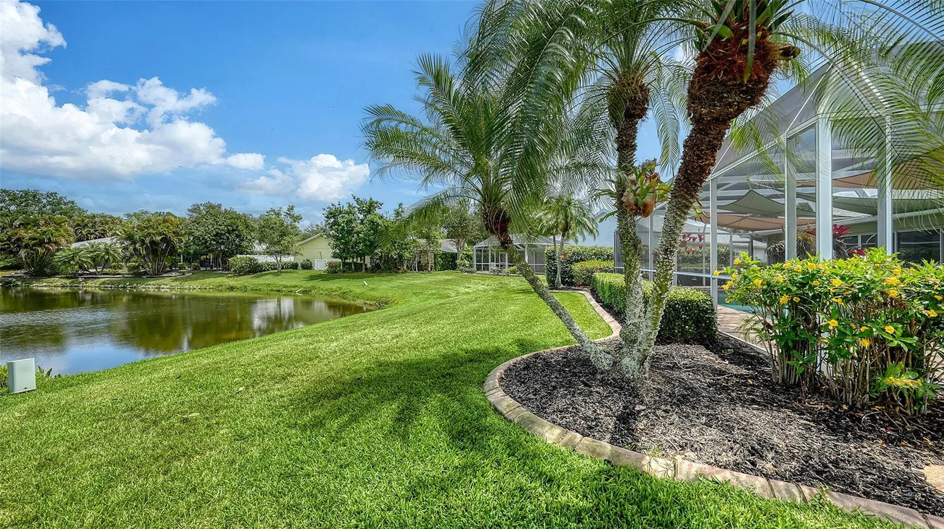 6921 Country Lakes Circle Sarasota FL 34243