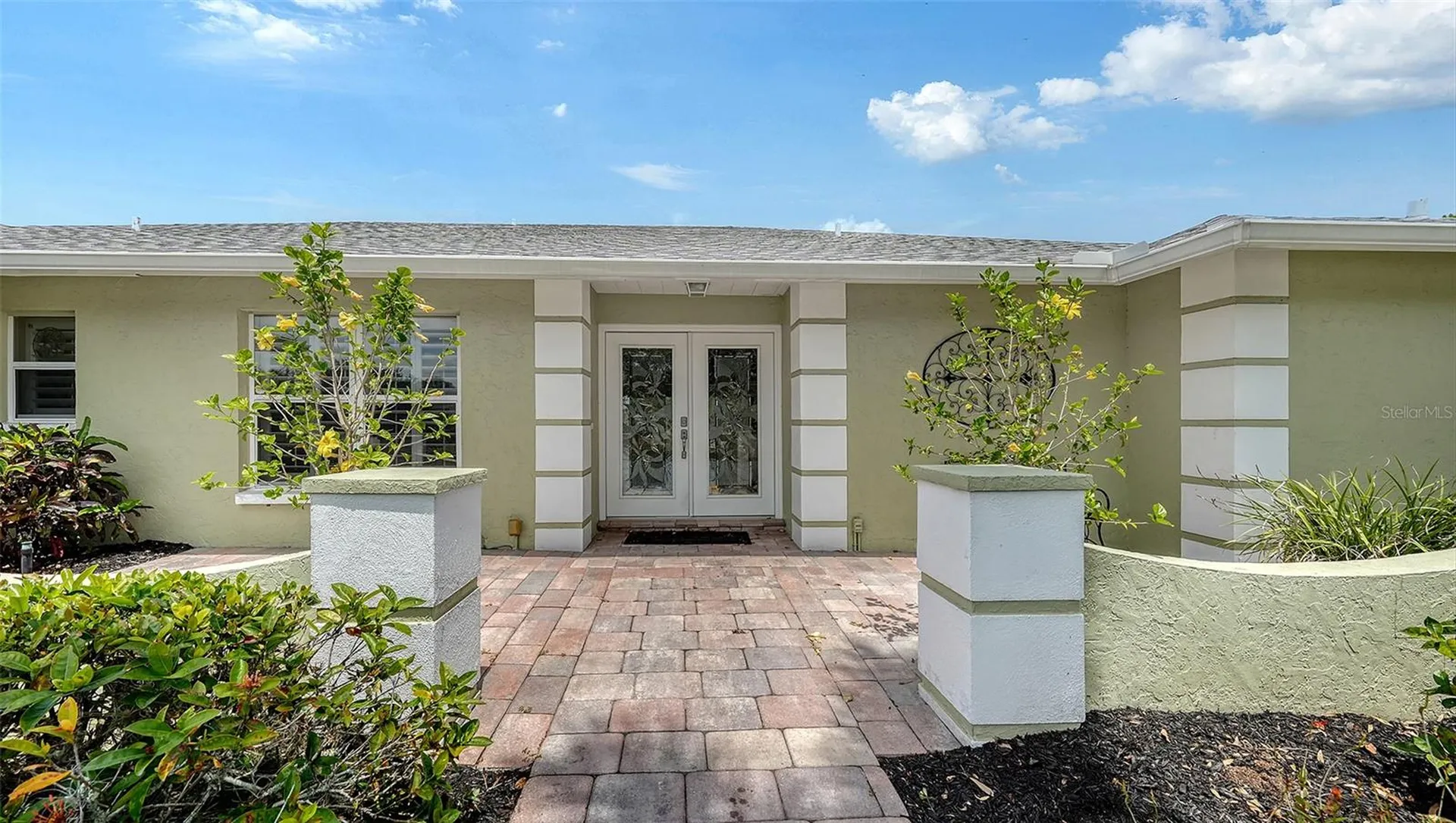 6921 Country Lakes Circle Sarasota FL 34243