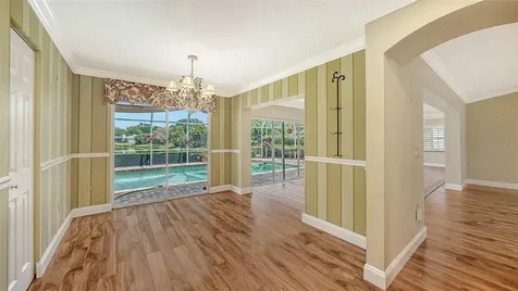 6921 Country Lakes Circle Sarasota FL 34243