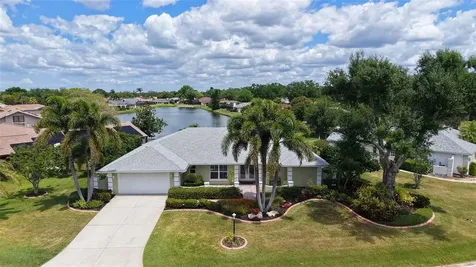6921 Country Lakes Circle Sarasota FL 34243
