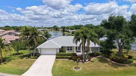 6921 Country Lakes Circle Sarasota FL 34243