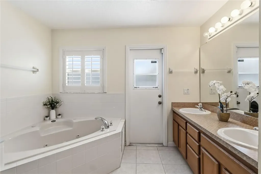 1710 Sunny Street Kissimmee FL 34741