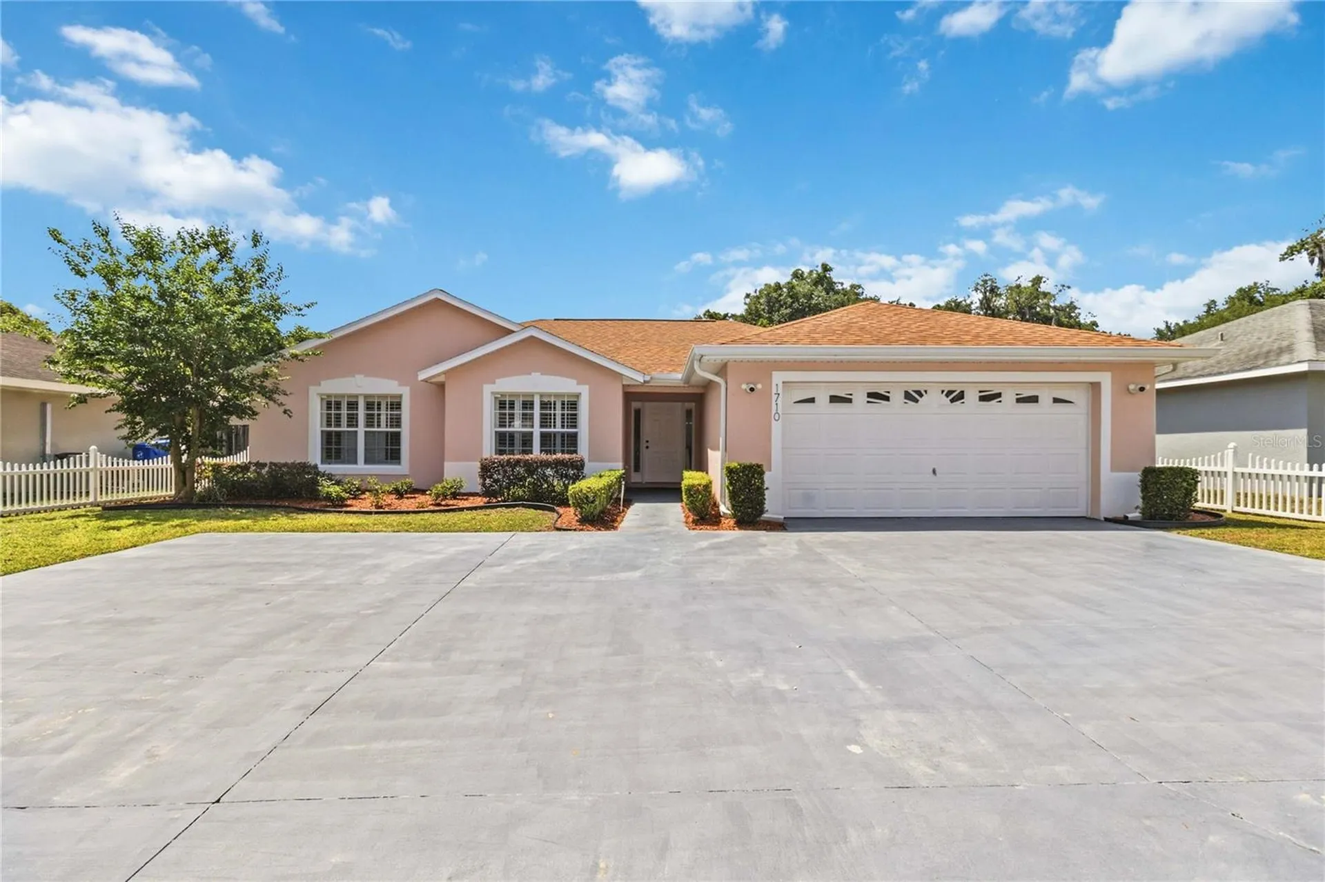 1710 Sunny Street Kissimmee FL 34741