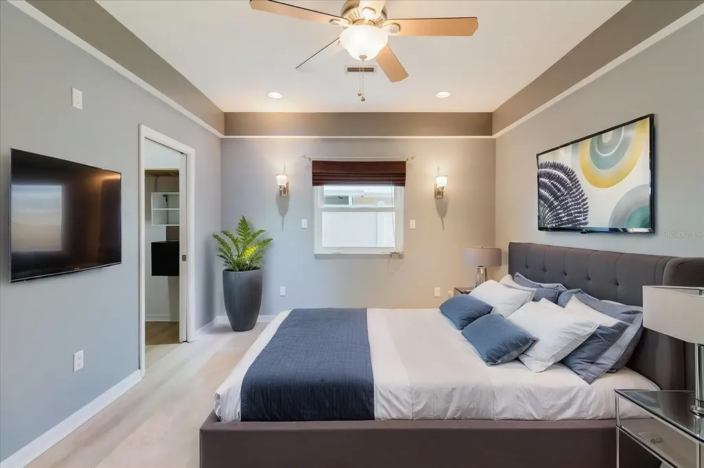 2009 Peppertree Court Oldsmar FL 34677