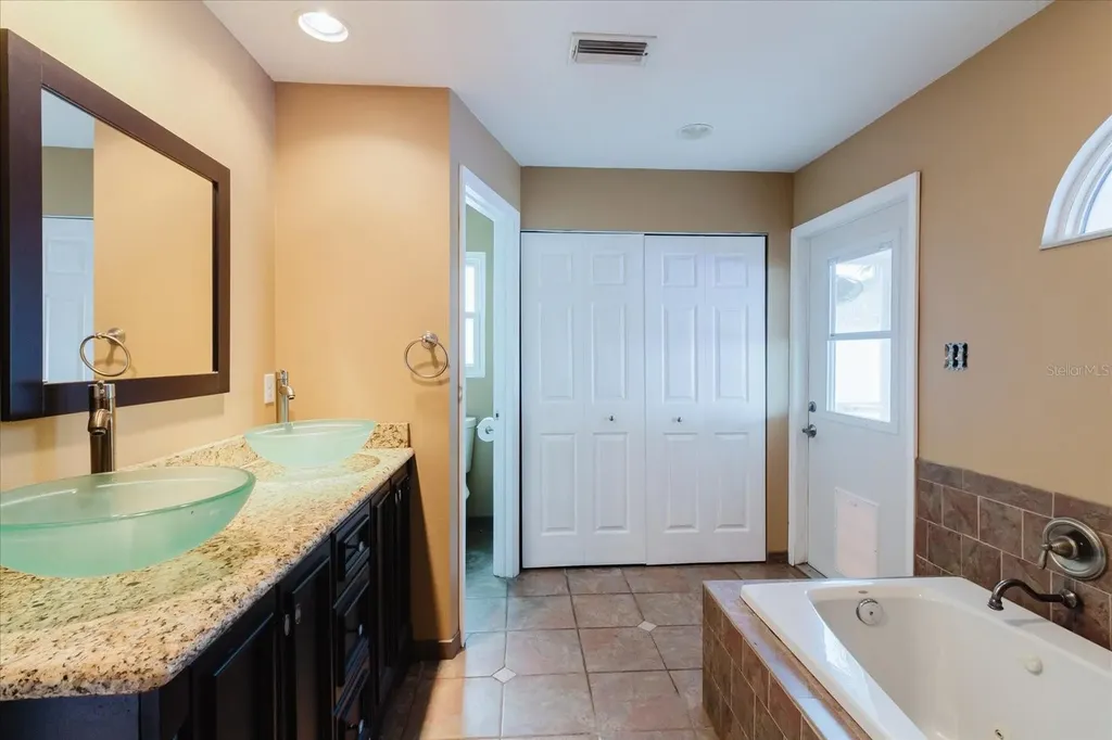 2009 Peppertree Court Oldsmar FL 34677