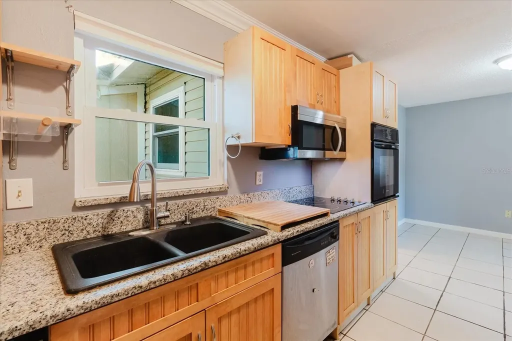 2009 Peppertree Court Oldsmar FL 34677