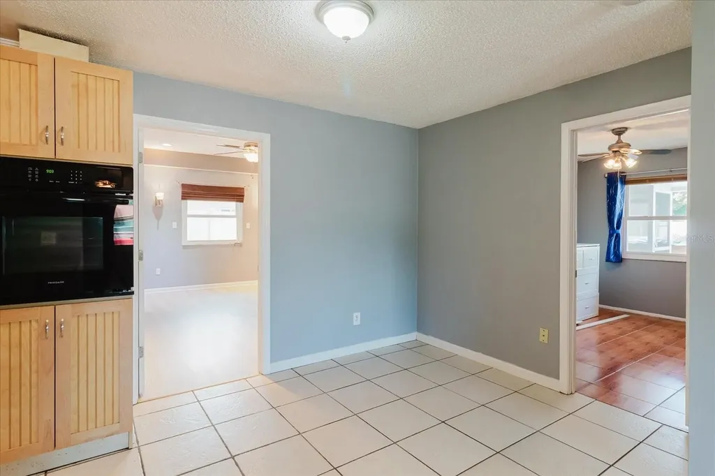 2009 Peppertree Court Oldsmar FL 34677