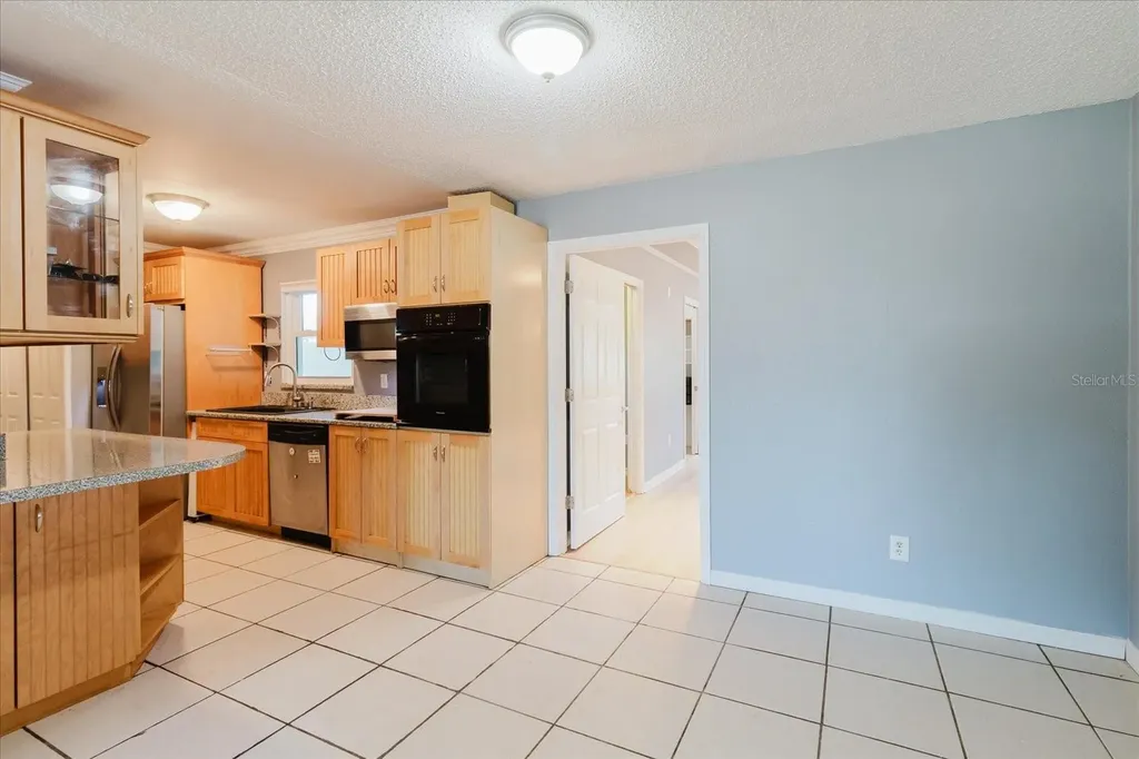 2009 Peppertree Court Oldsmar FL 34677