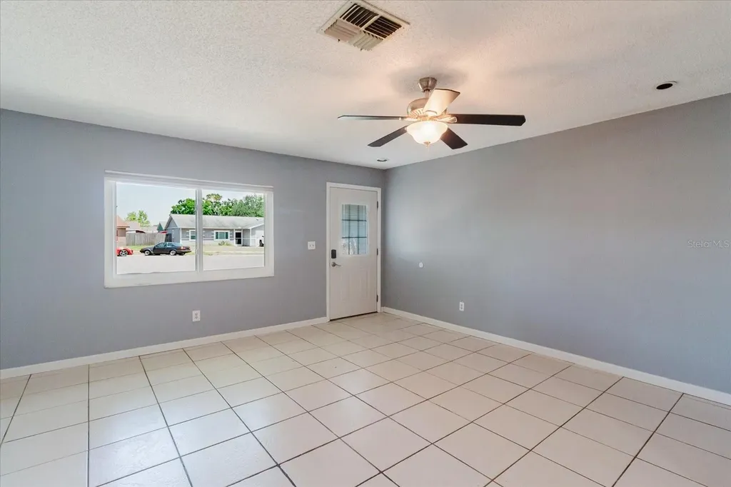 2009 Peppertree Court Oldsmar FL 34677