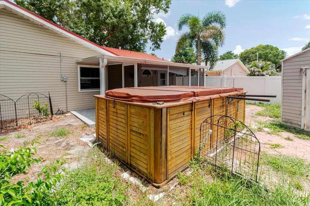 2009 Peppertree Court Oldsmar FL 34677