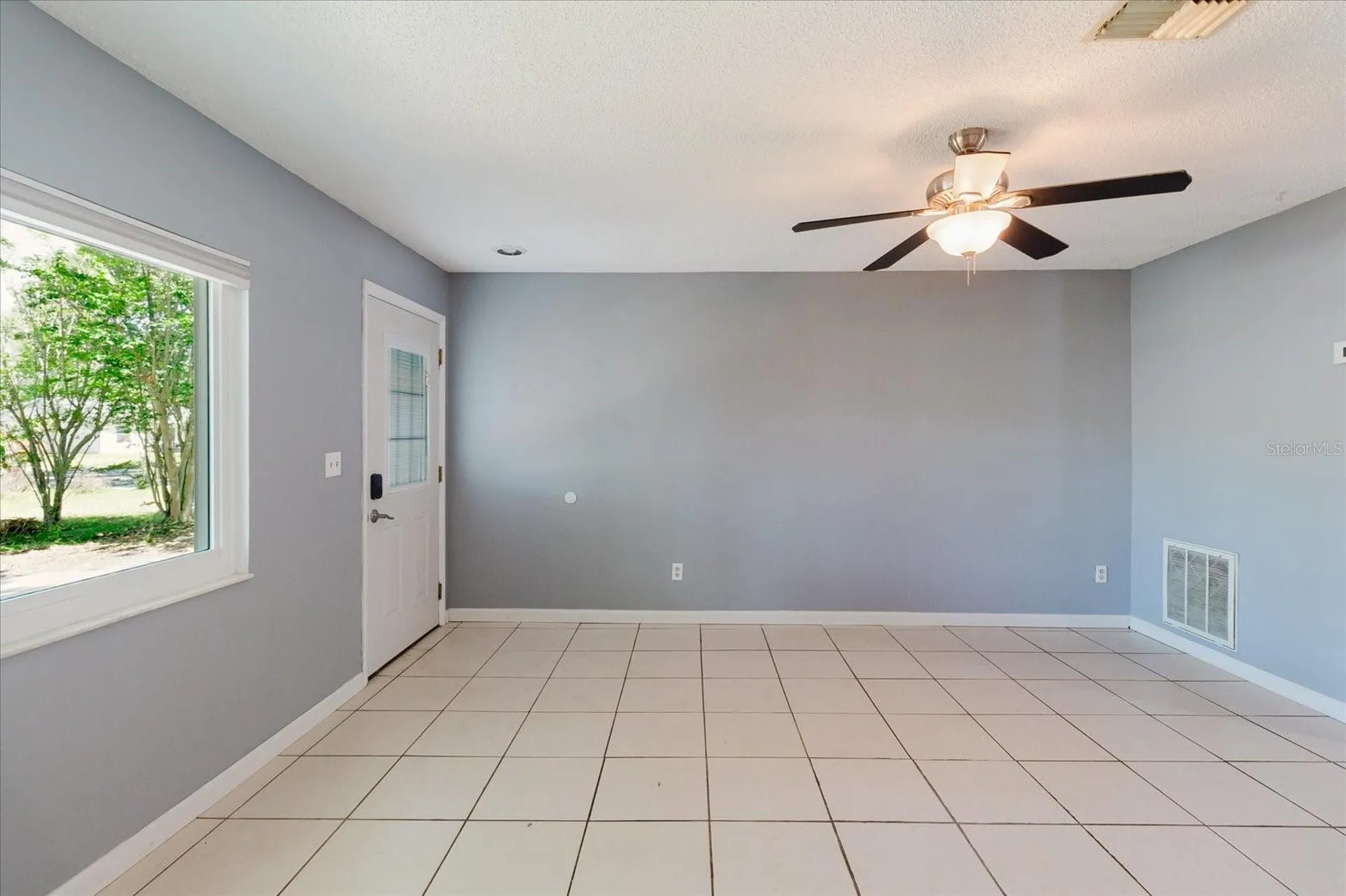 2009 Peppertree Court Oldsmar FL 34677
